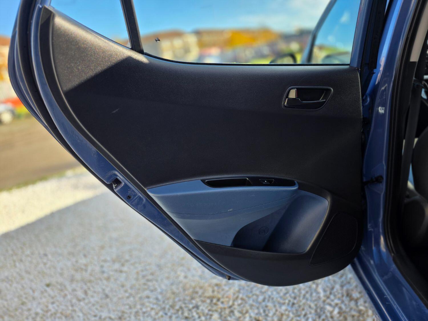 Used Hyundai i10 2016 for sale - 76769681: Photo 18