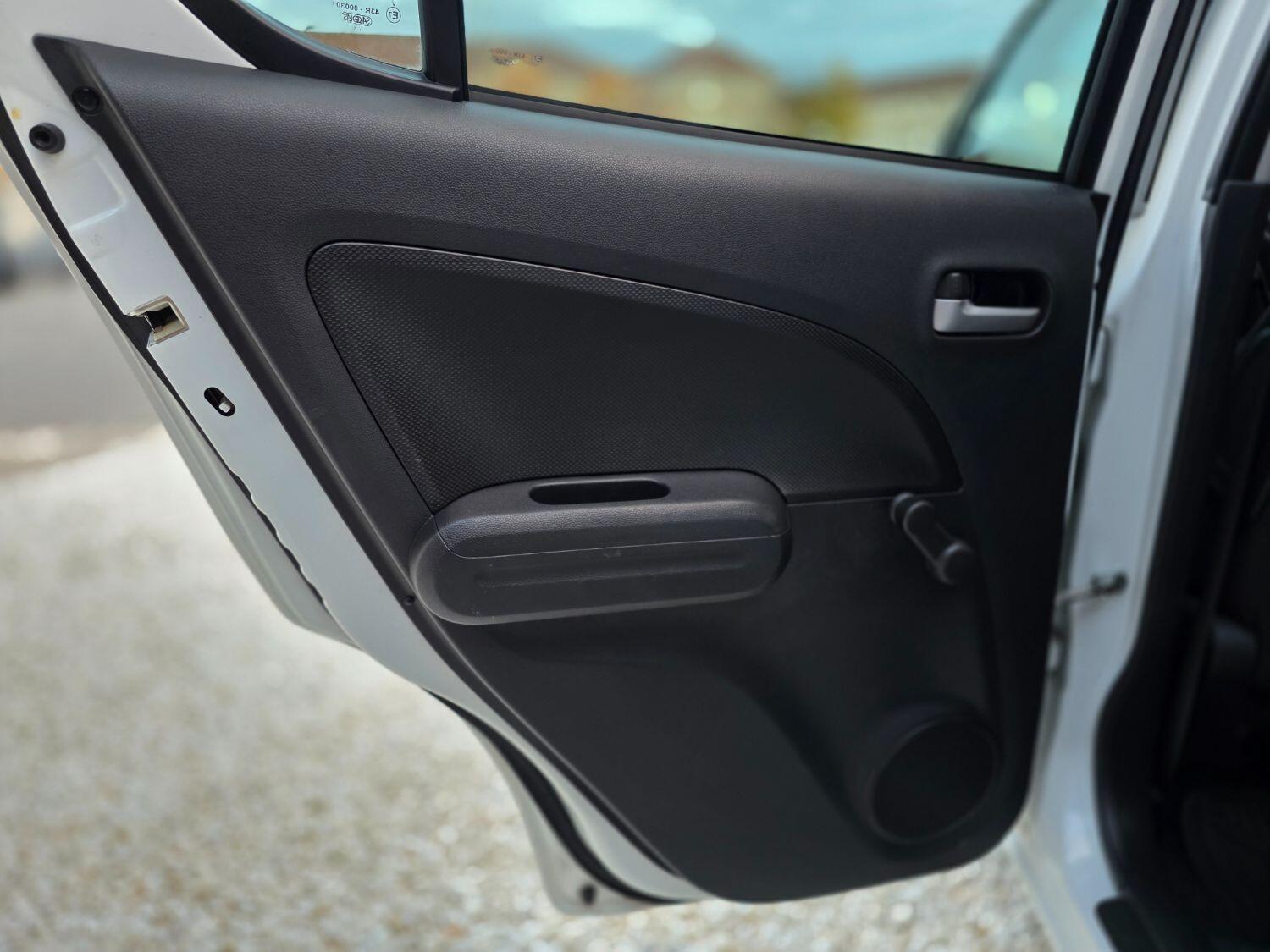 Used Suzuki Splash 2013 for sale - 76407523: Photo 14