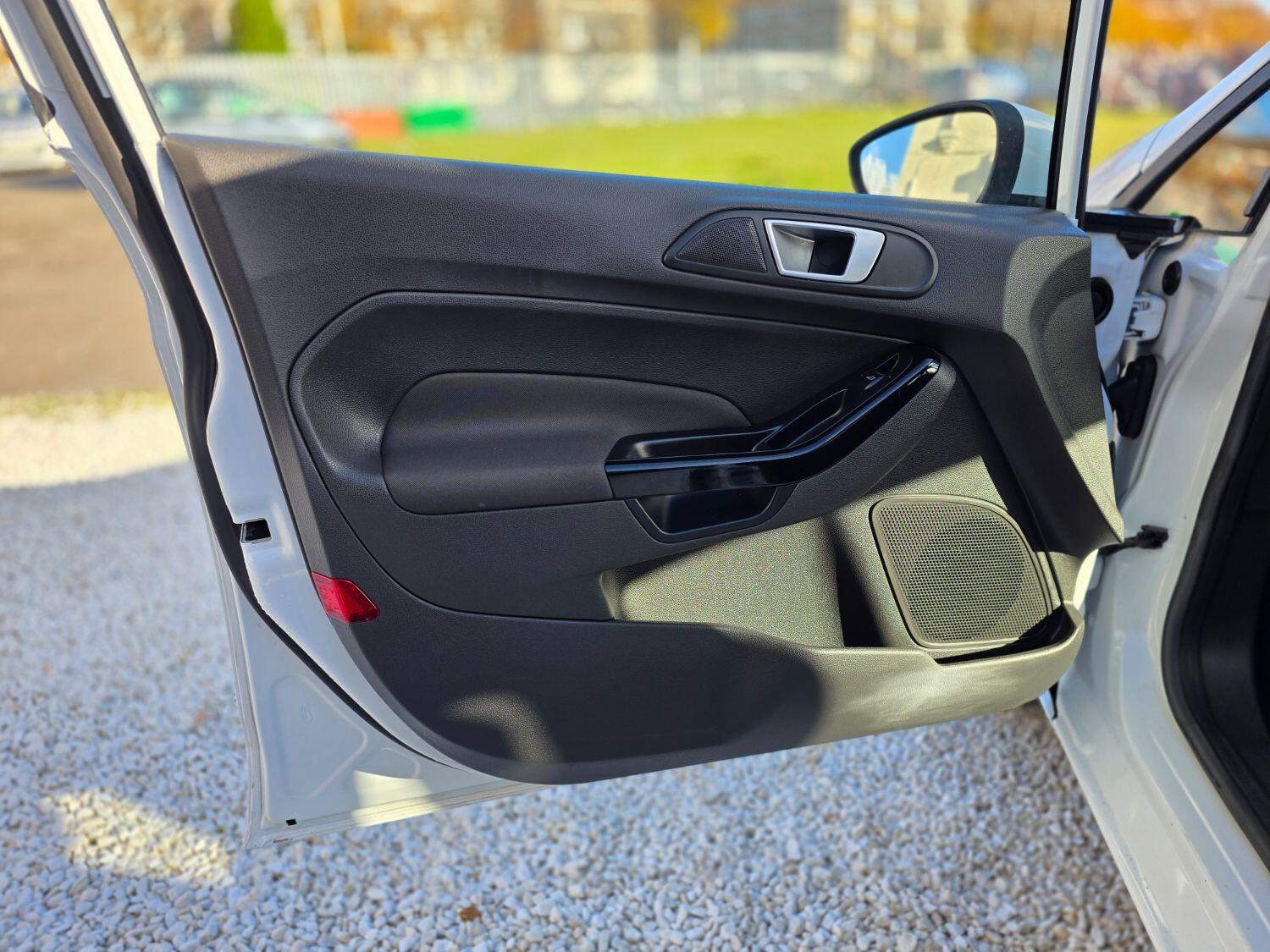 Used Ford Fiesta 2014 for sale - 76407535: Photo 12