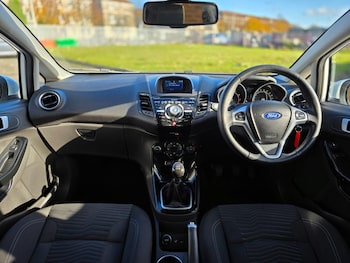 Used Ford Fiesta 2014 for sale - 76407535: Photo