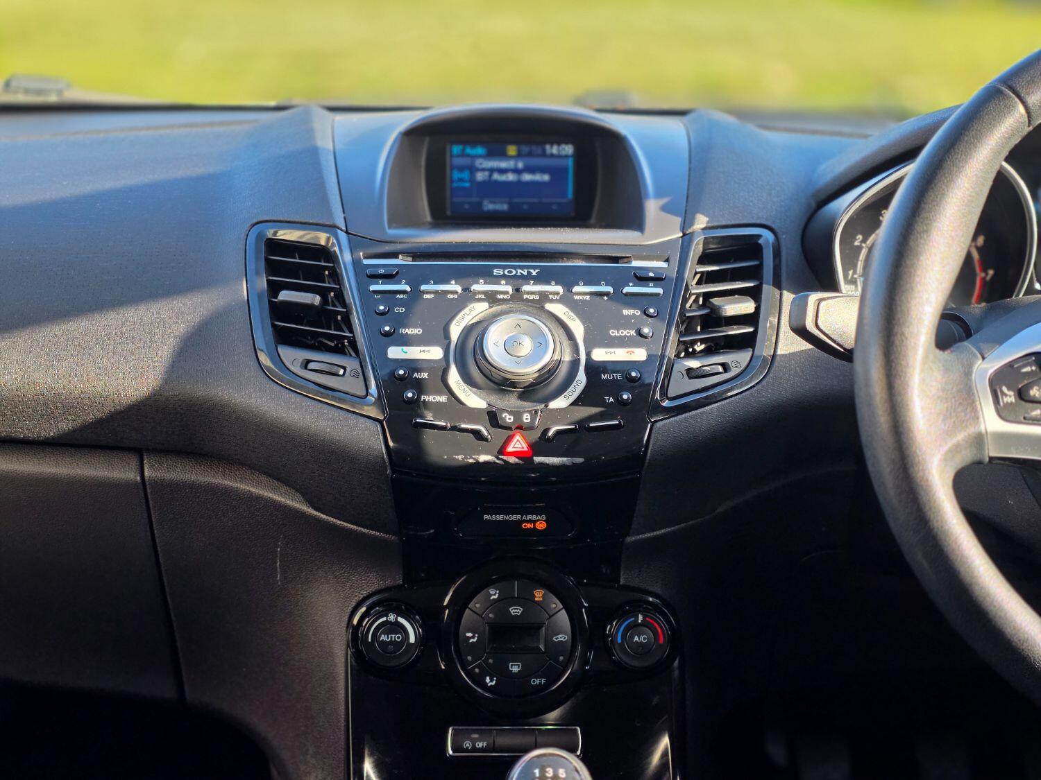 Used Ford Fiesta 2014 for sale - 76407535: Photo 8