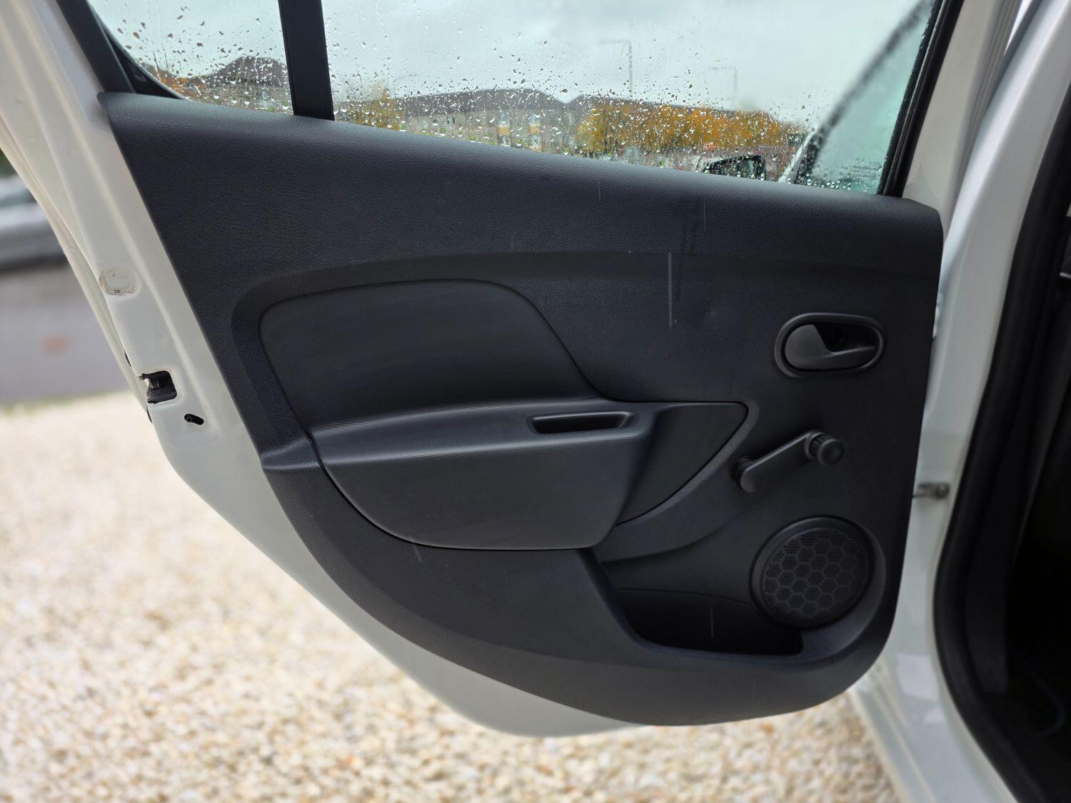 Used Dacia Sandero 2018 for sale - 76407473: Photo 17