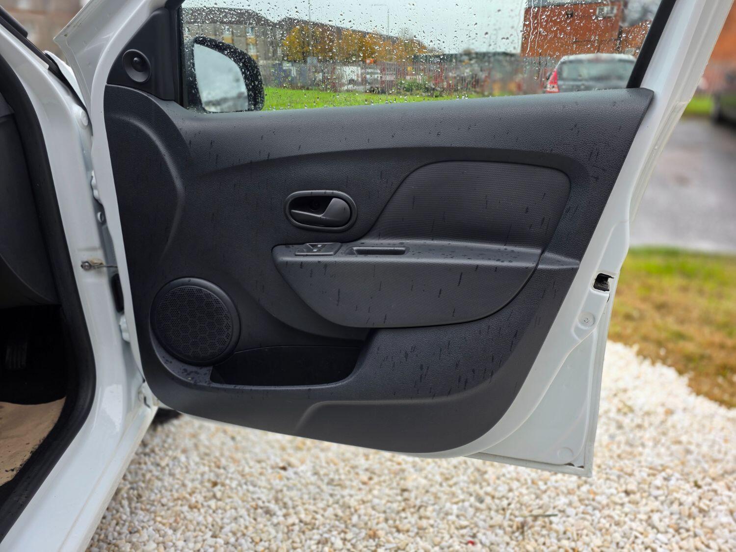 Used Dacia Sandero 2018 for sale - 76407473: Photo 8