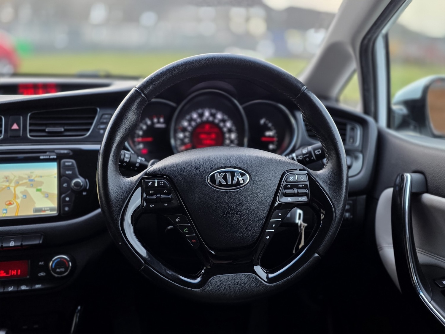 Used Kia Ceed 2014 for sale - 77319836: Photo 11