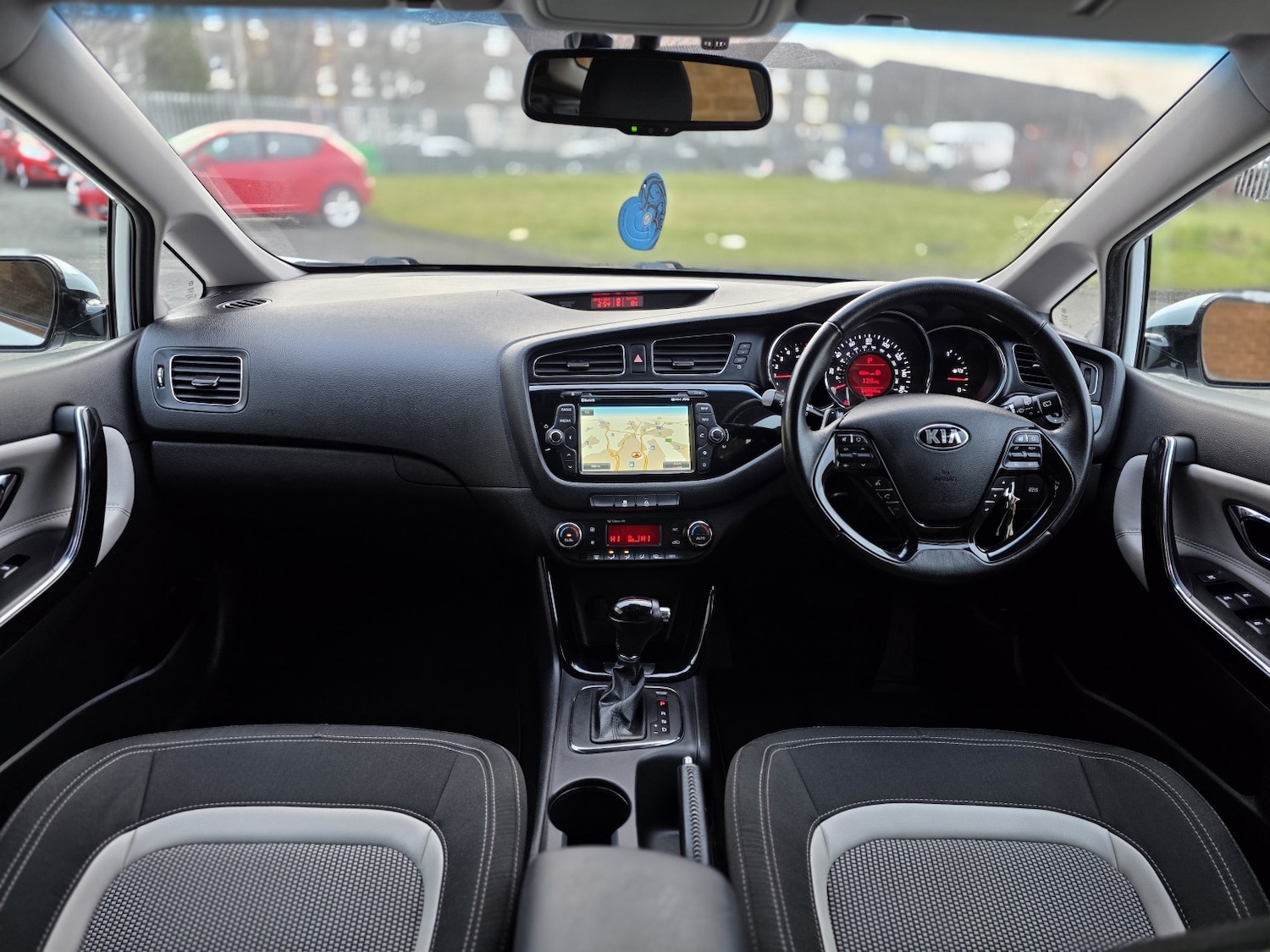 Used Kia Ceed 2014 for sale - 77319836: Photo 2