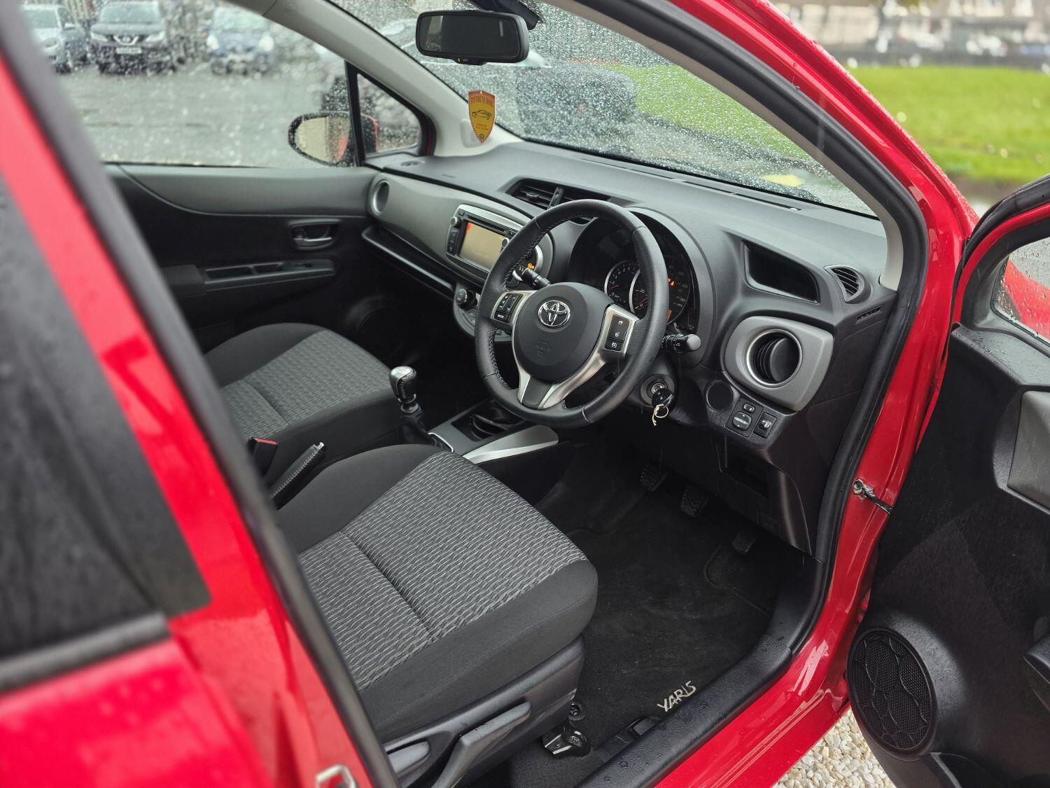 Used Toyota Yaris 2014 for sale - 76407636: Photo 8