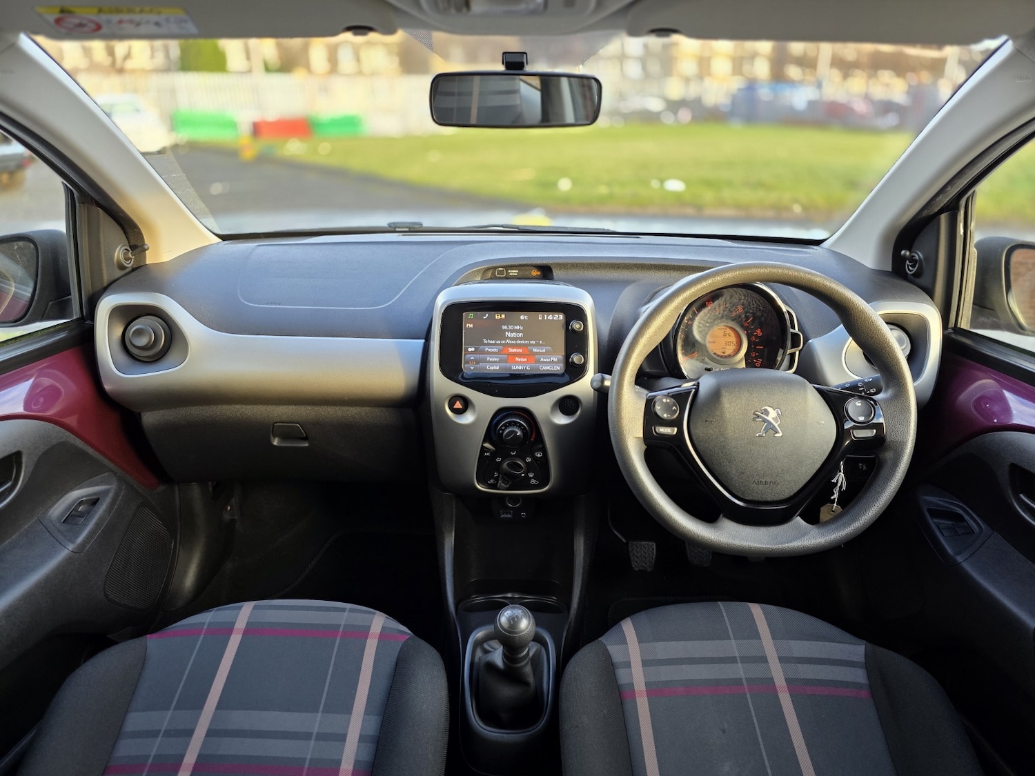 Used Peugeot 108 2015 for sale - 77129618: Photo 2