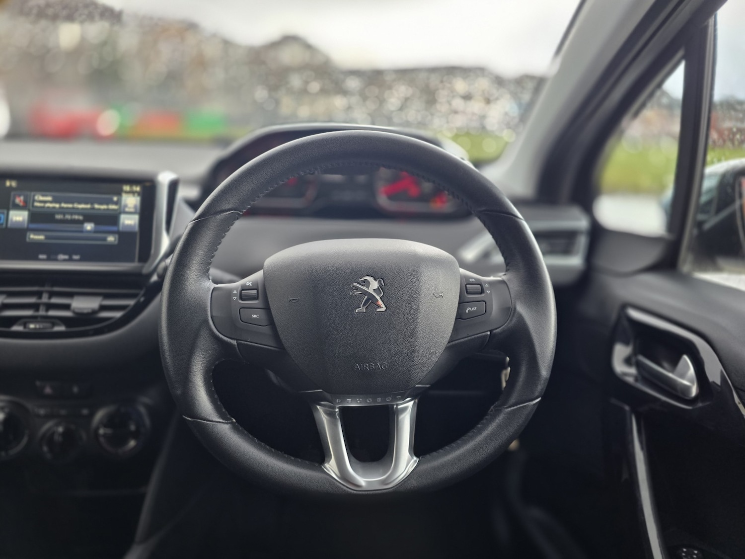 Used Peugeot 208 2015 for sale - 77880998: Photo 11