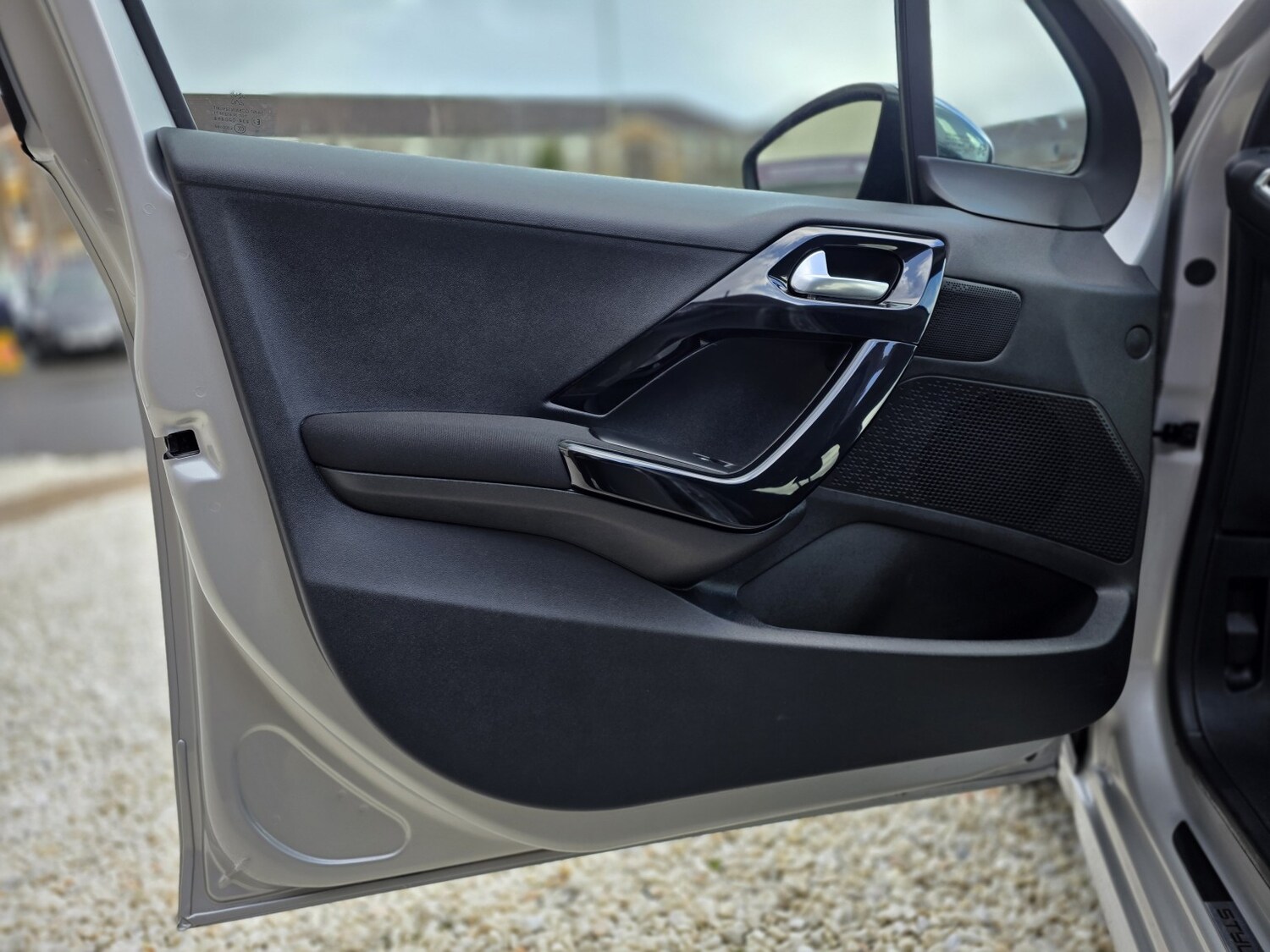 Used Peugeot 208 2015 for sale - 77880998: Photo 18