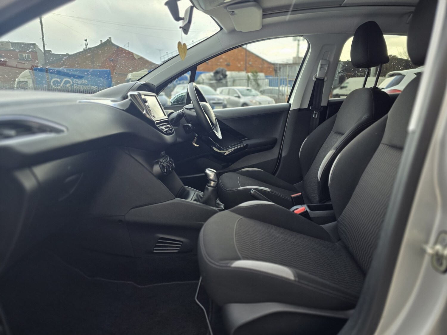 Used Peugeot 208 2015 for sale - 77880998: Photo 19