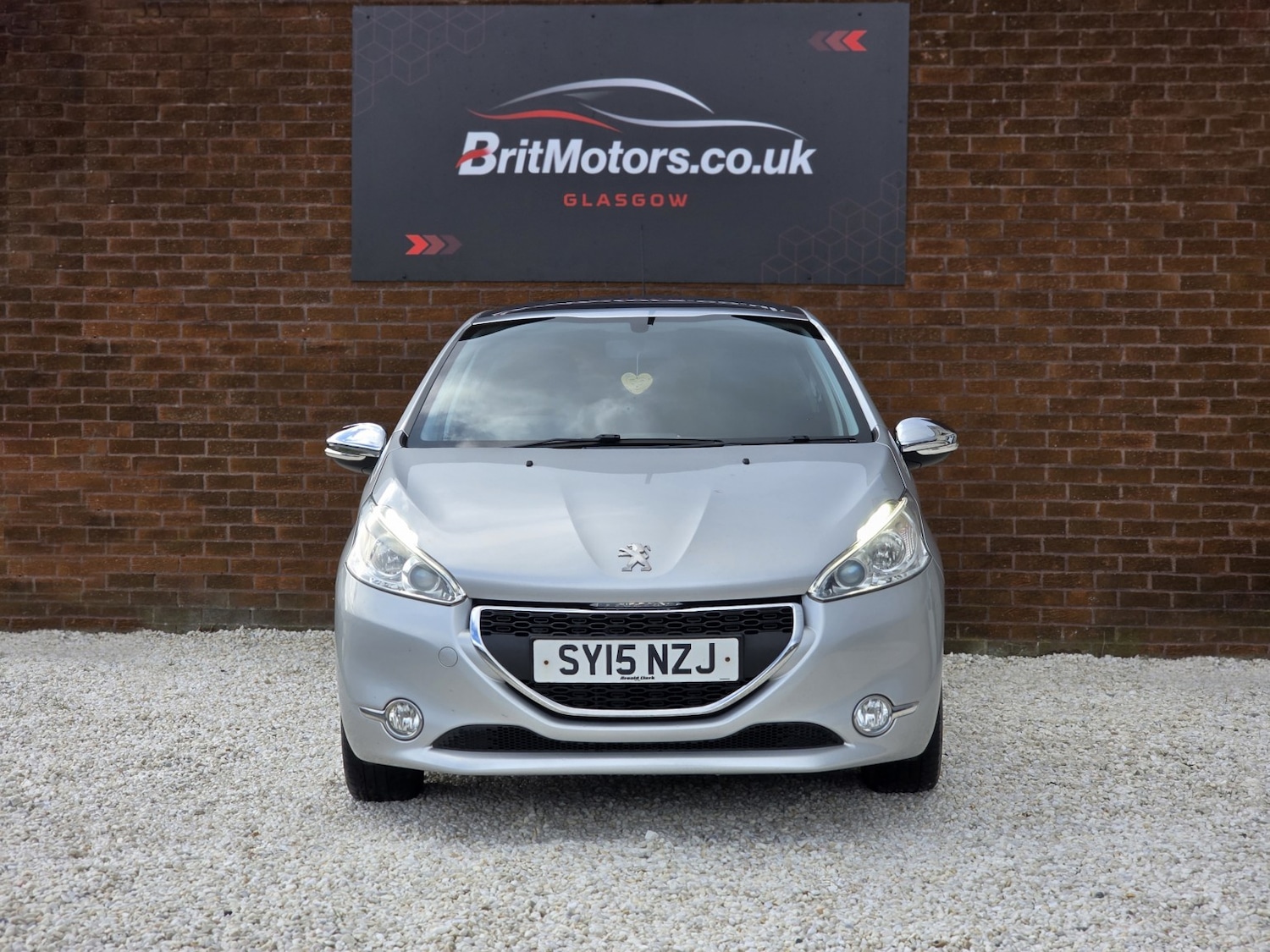 Used Peugeot 208 2015 for sale - 77880998: Photo 3