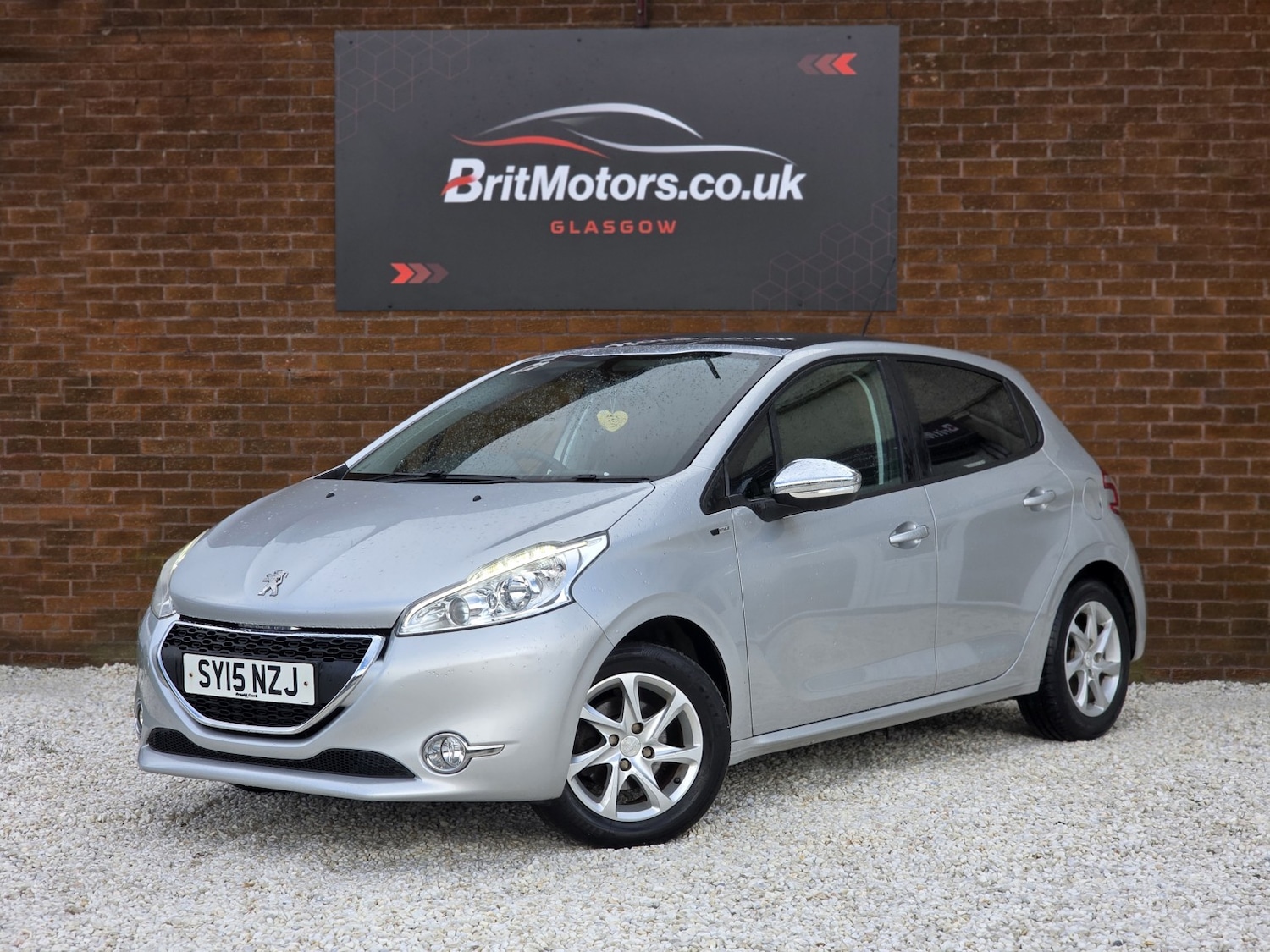 Used Peugeot 208 2015 for sale - 77880998: Photo 4