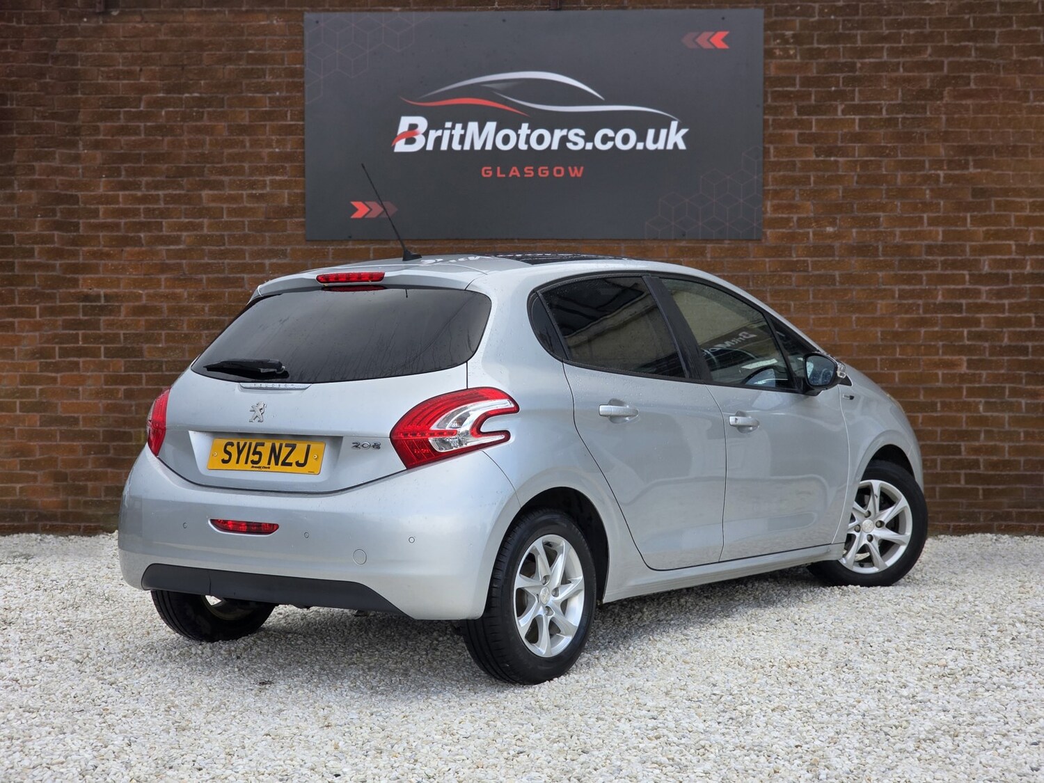 Used Peugeot 208 2015 for sale - 77880998: Photo 8
