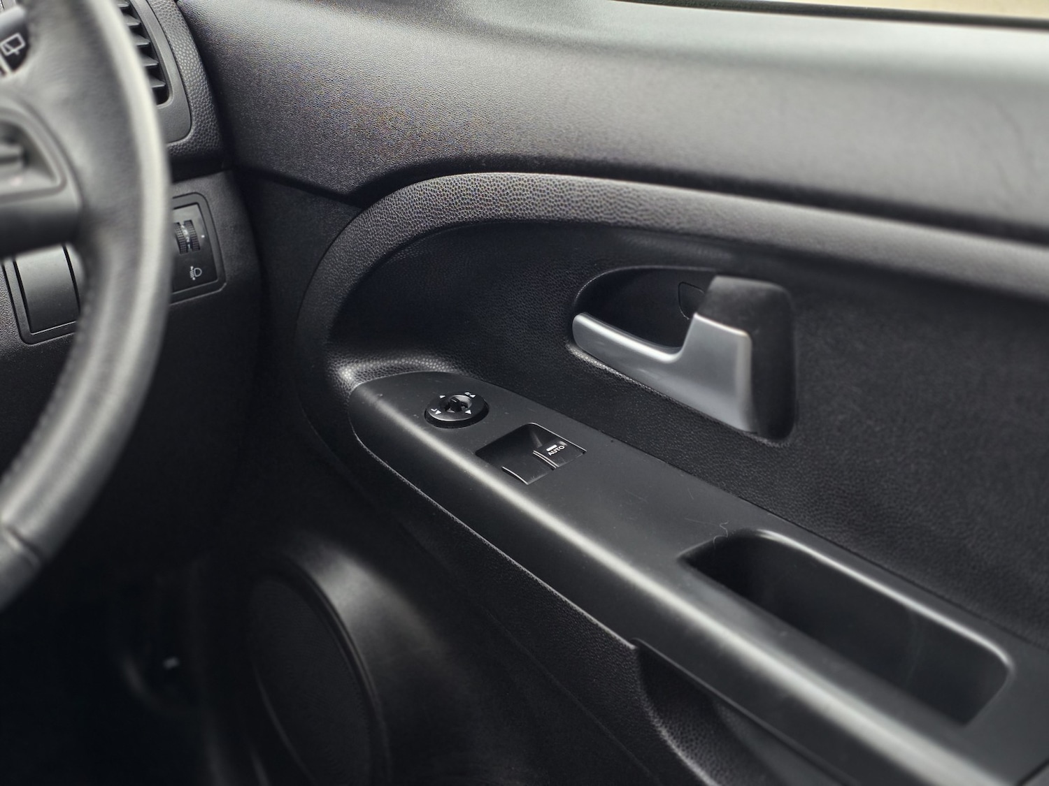 Used Kia Venga 2010 for sale - 77709078: Photo 13