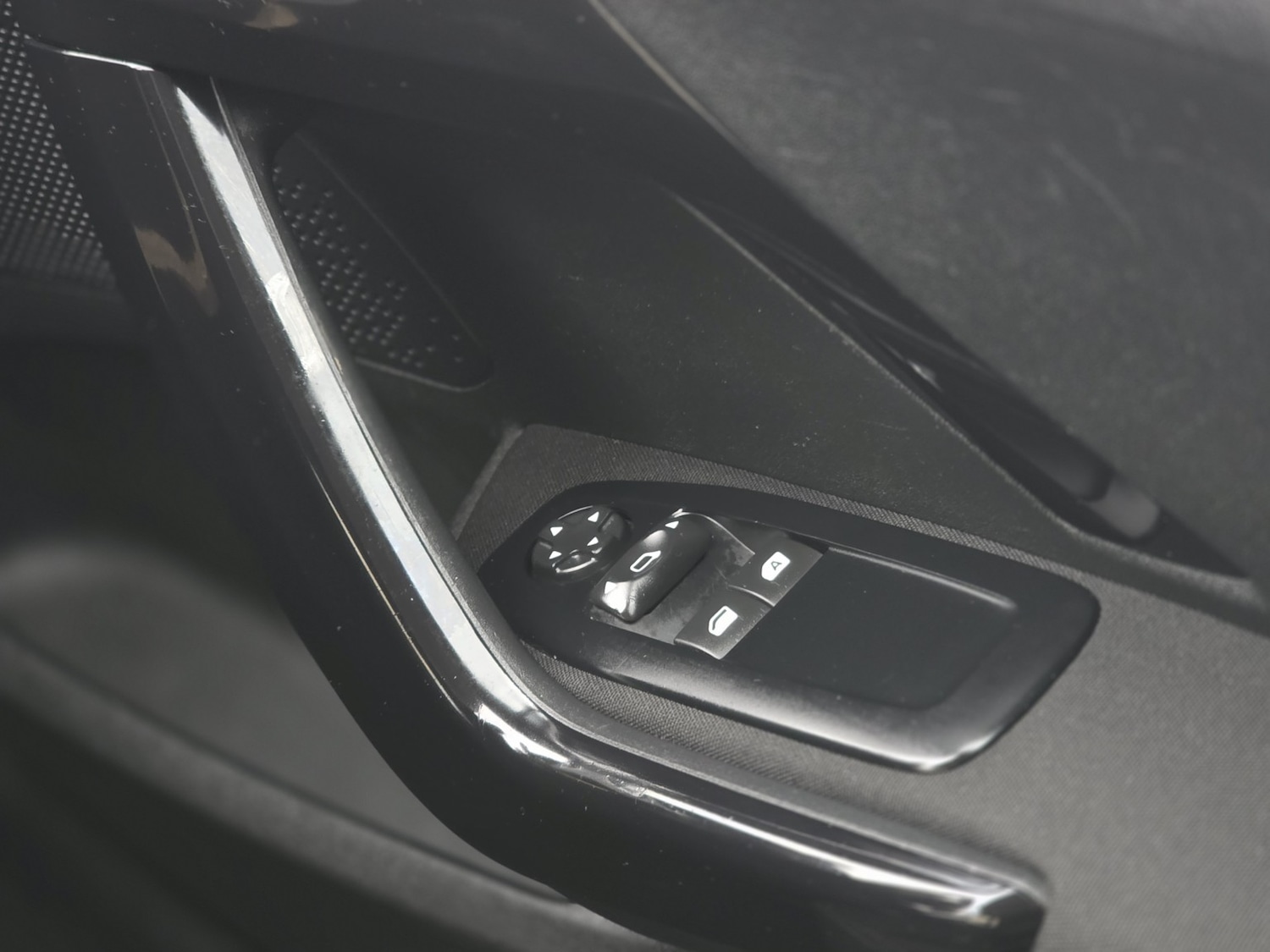 Used Peugeot 208 2014 for sale - 78098218: Photo 12