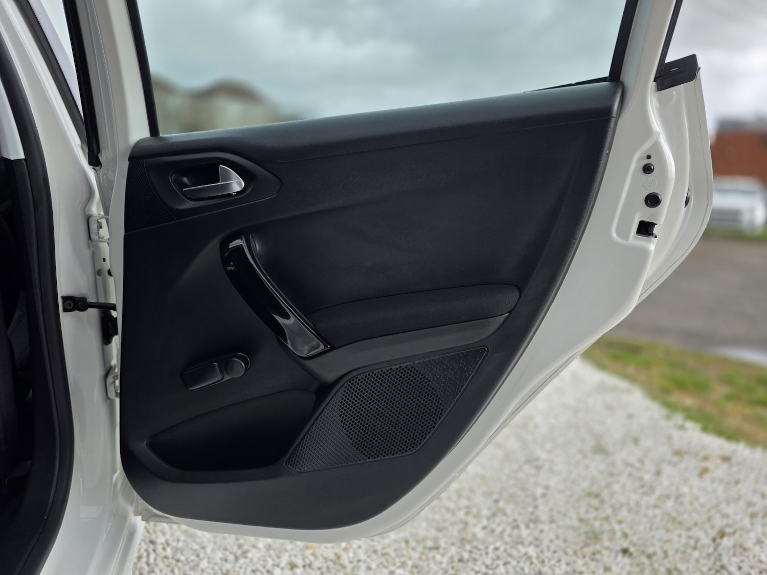 Used Peugeot 208 2014 for sale - 78098218: Photo 18