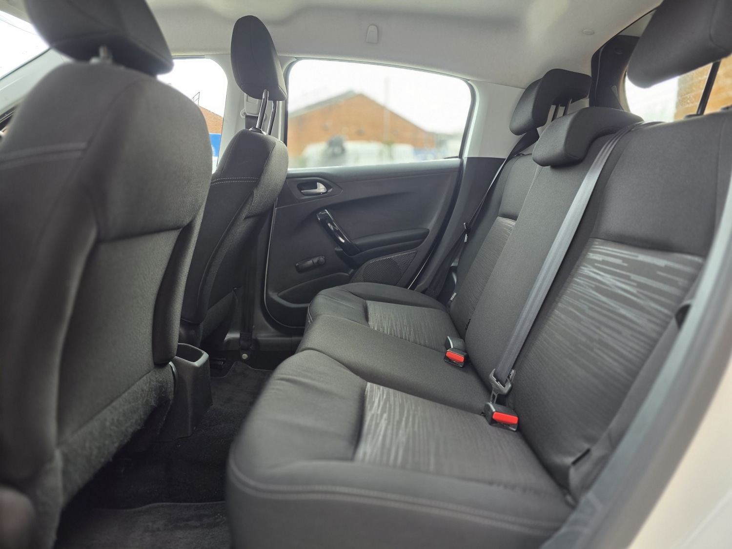 Used Peugeot 208 2014 for sale - 78098218: Photo 21