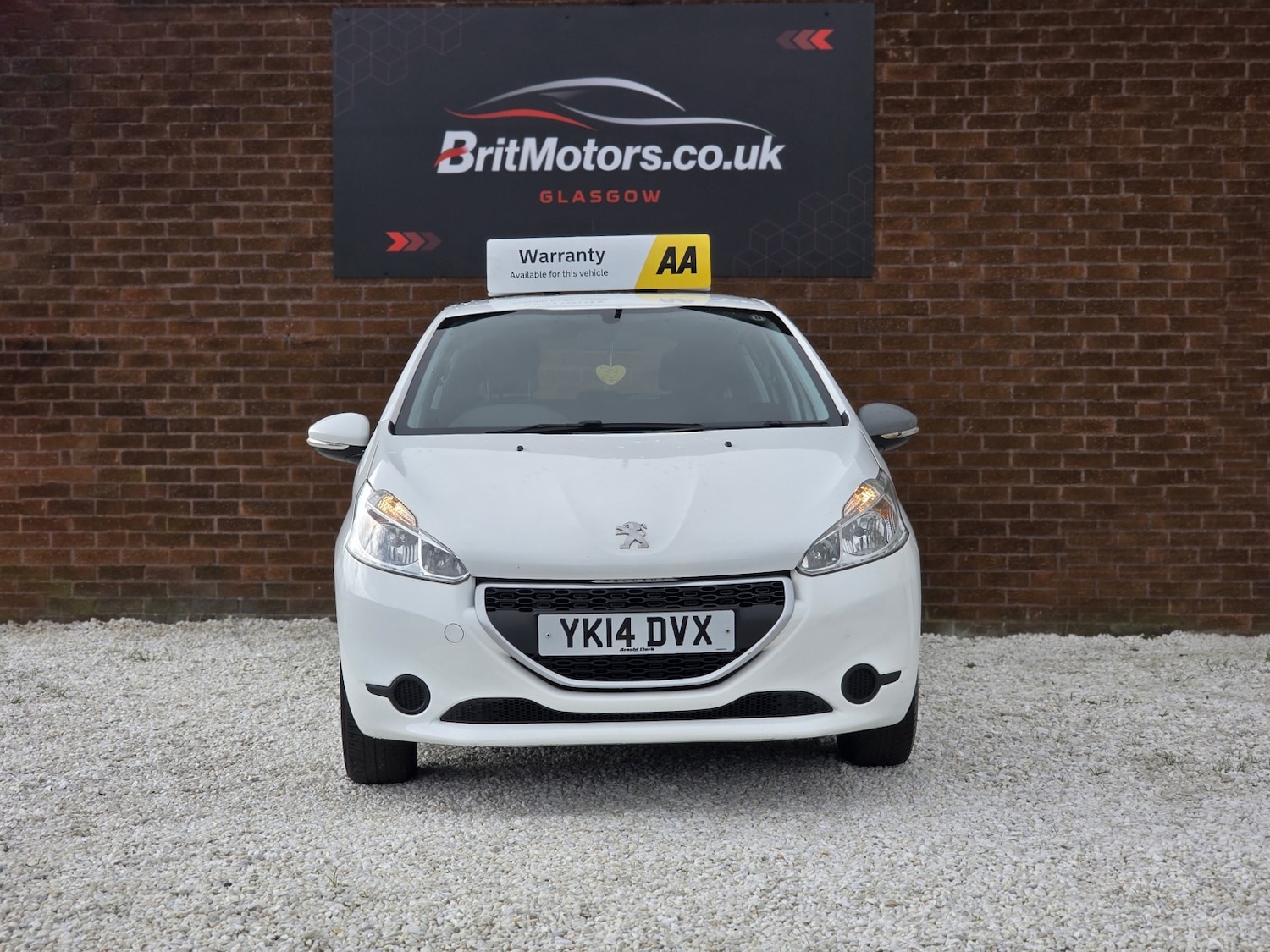 Used Peugeot 208 2014 for sale - 78098218: Photo 3
