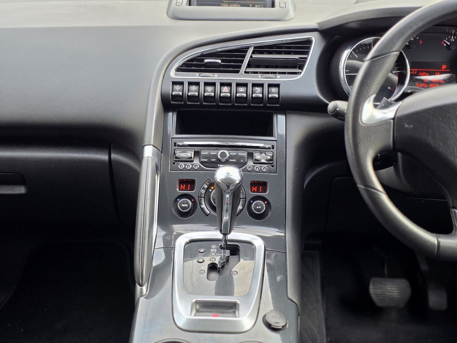 Used Peugeot 3008 2015 for sale - 77400036: Photo 10