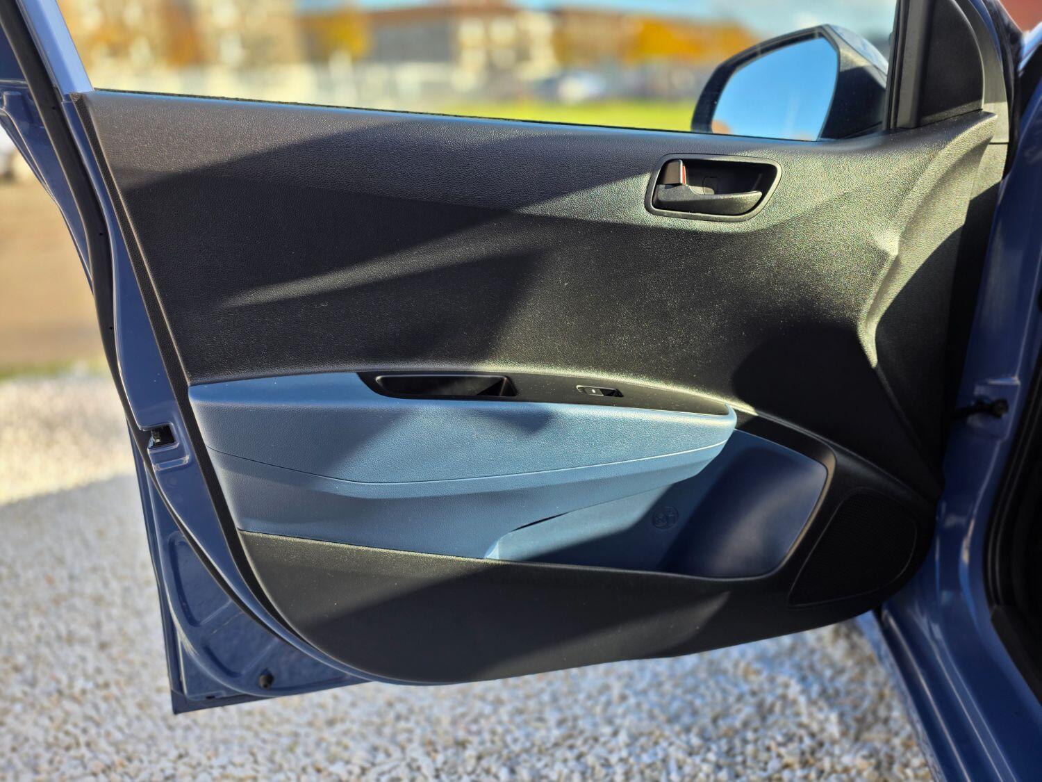 Used Hyundai i10 2016 for sale - 76407622: Photo 12