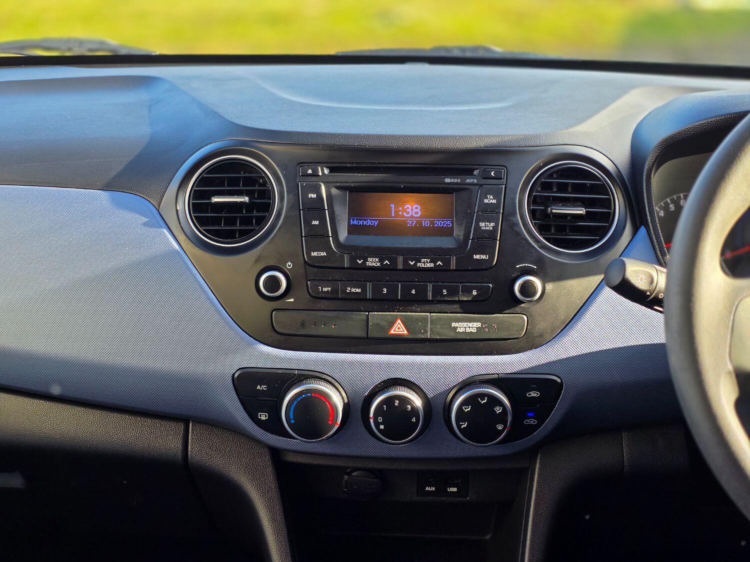 Used Hyundai i10 2016 for sale - 76407622: Photo 8