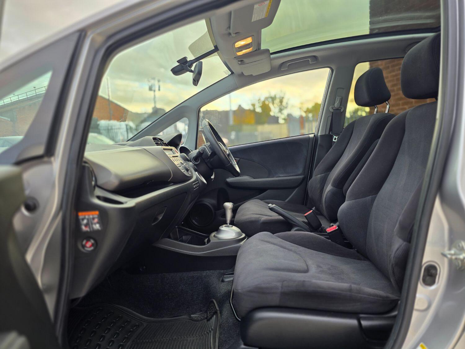 Used Honda Jazz 2010 for sale - 76407590: Photo 12