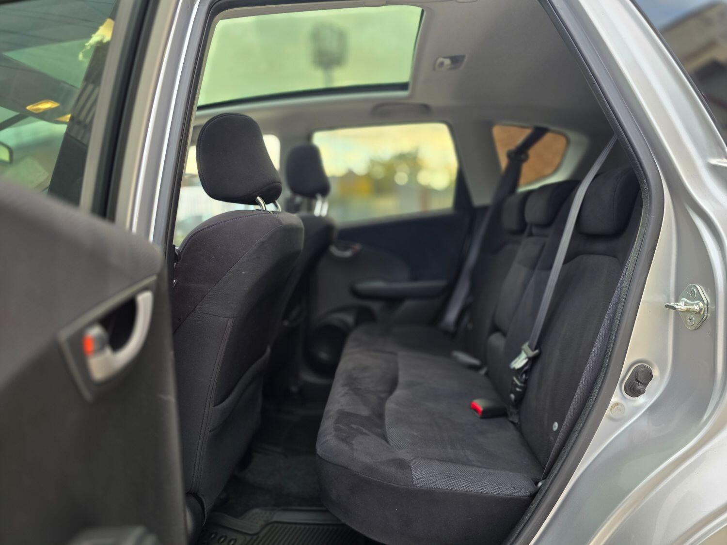 Used Honda Jazz 2010 for sale - 76407590: Photo 16