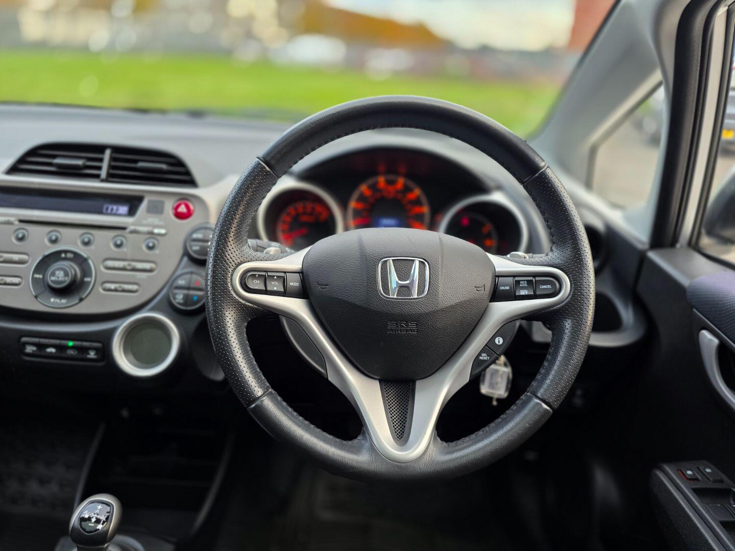 Used Honda Jazz 2010 for sale - 76407590: Photo 17