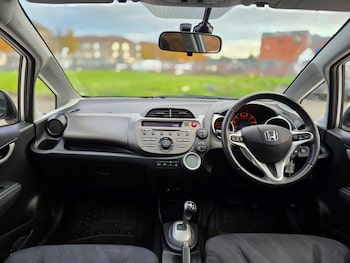 Used Honda Jazz 2010 for sale - 76407590: Photo