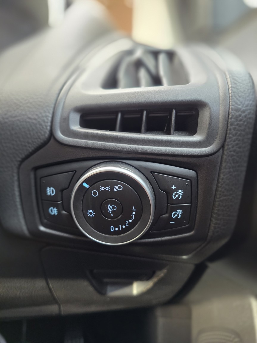 Used Ford Focus 2015 for sale - 76799264: Photo 14