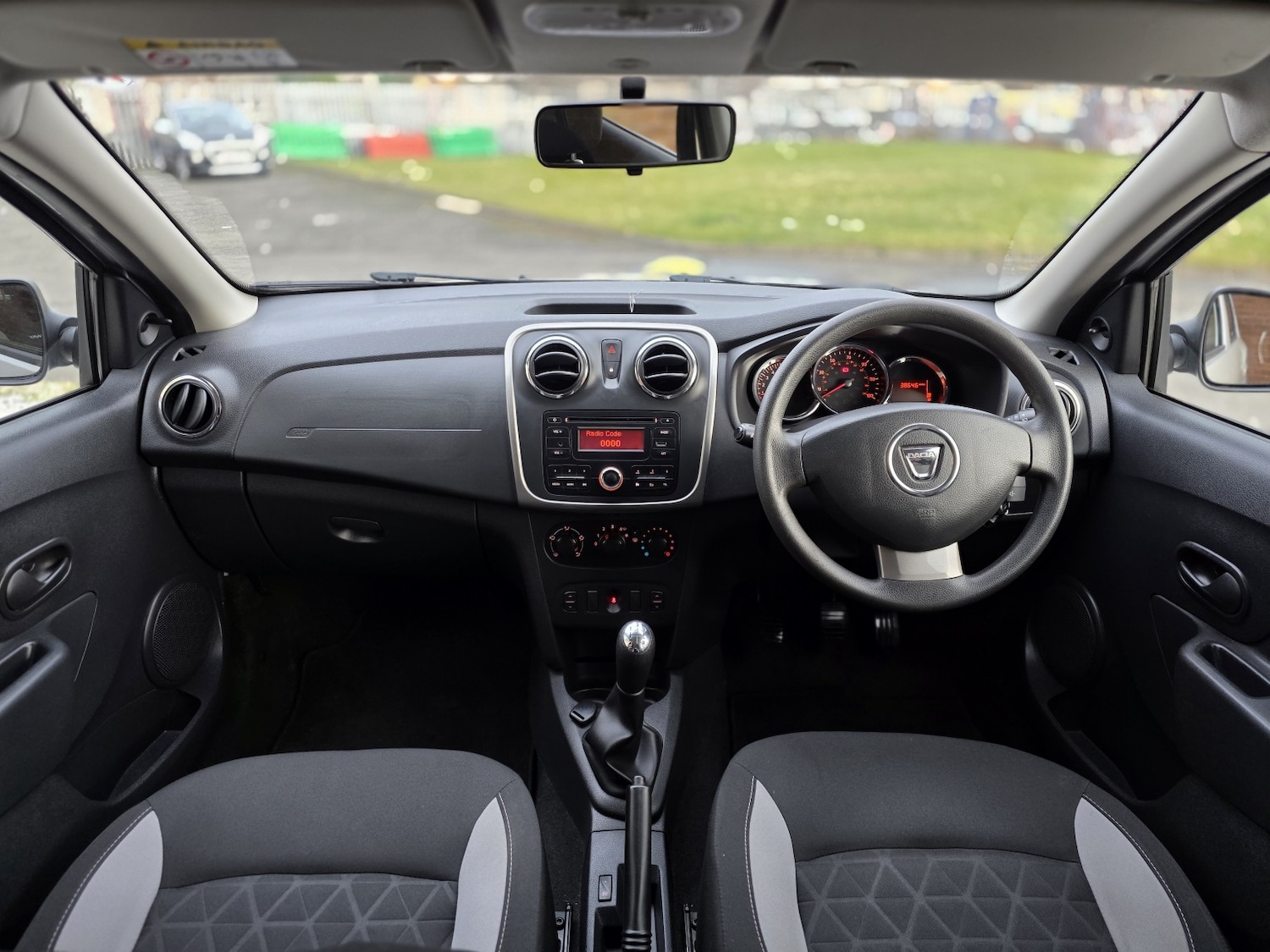 Used Dacia Sandero Stepway 2016 for sale - 77656312: Photo 2