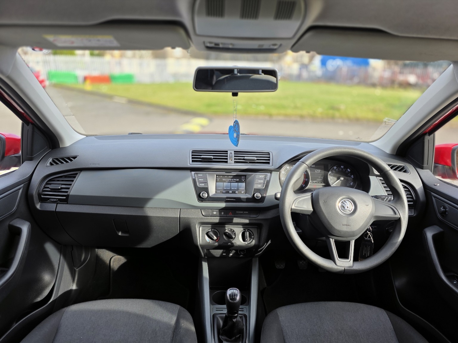 Used Skoda Fabia 2015 for sale - 77694342: Photo 2