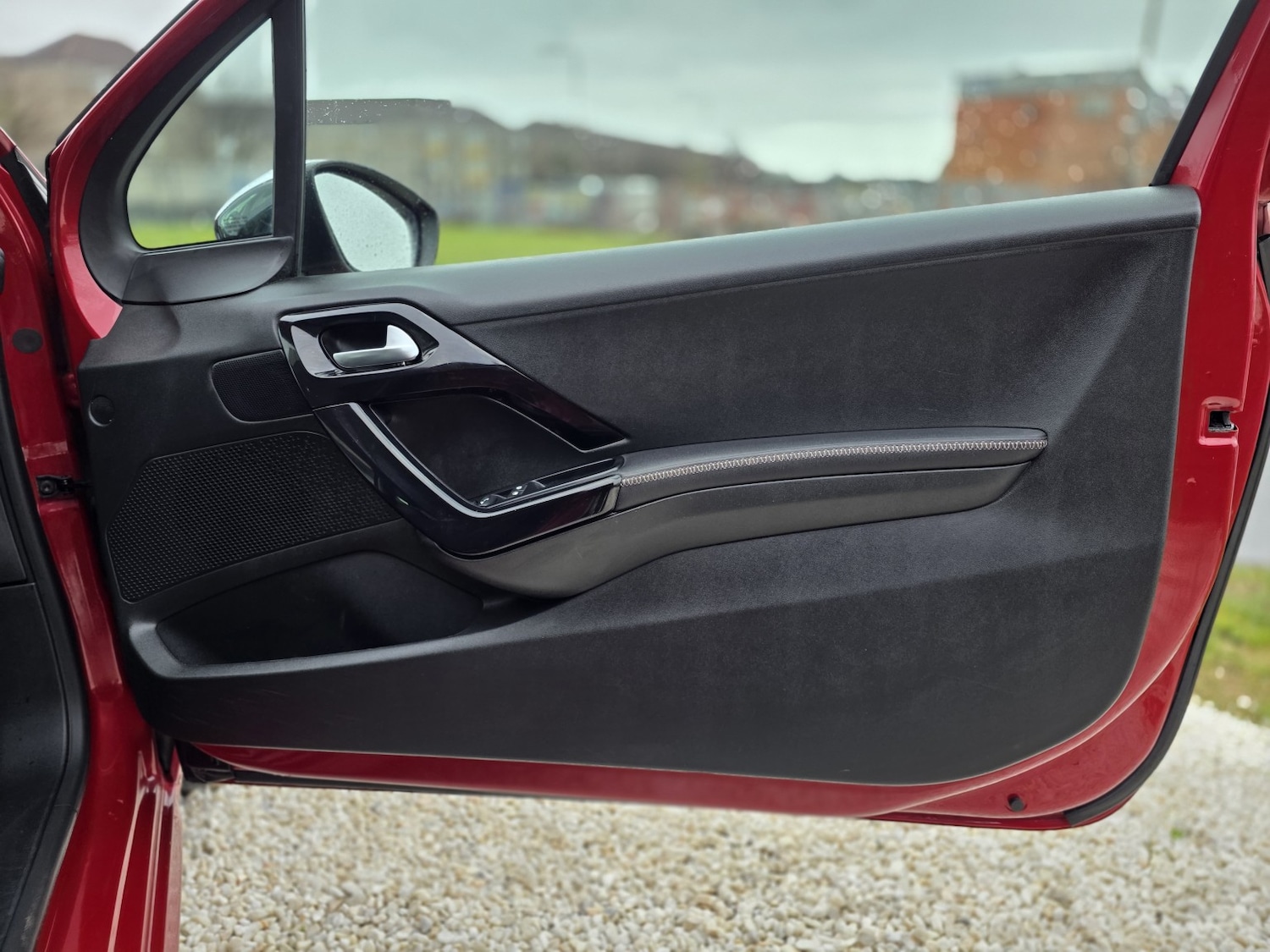 Used Peugeot 208 2014 for sale - 77668630: Photo 15