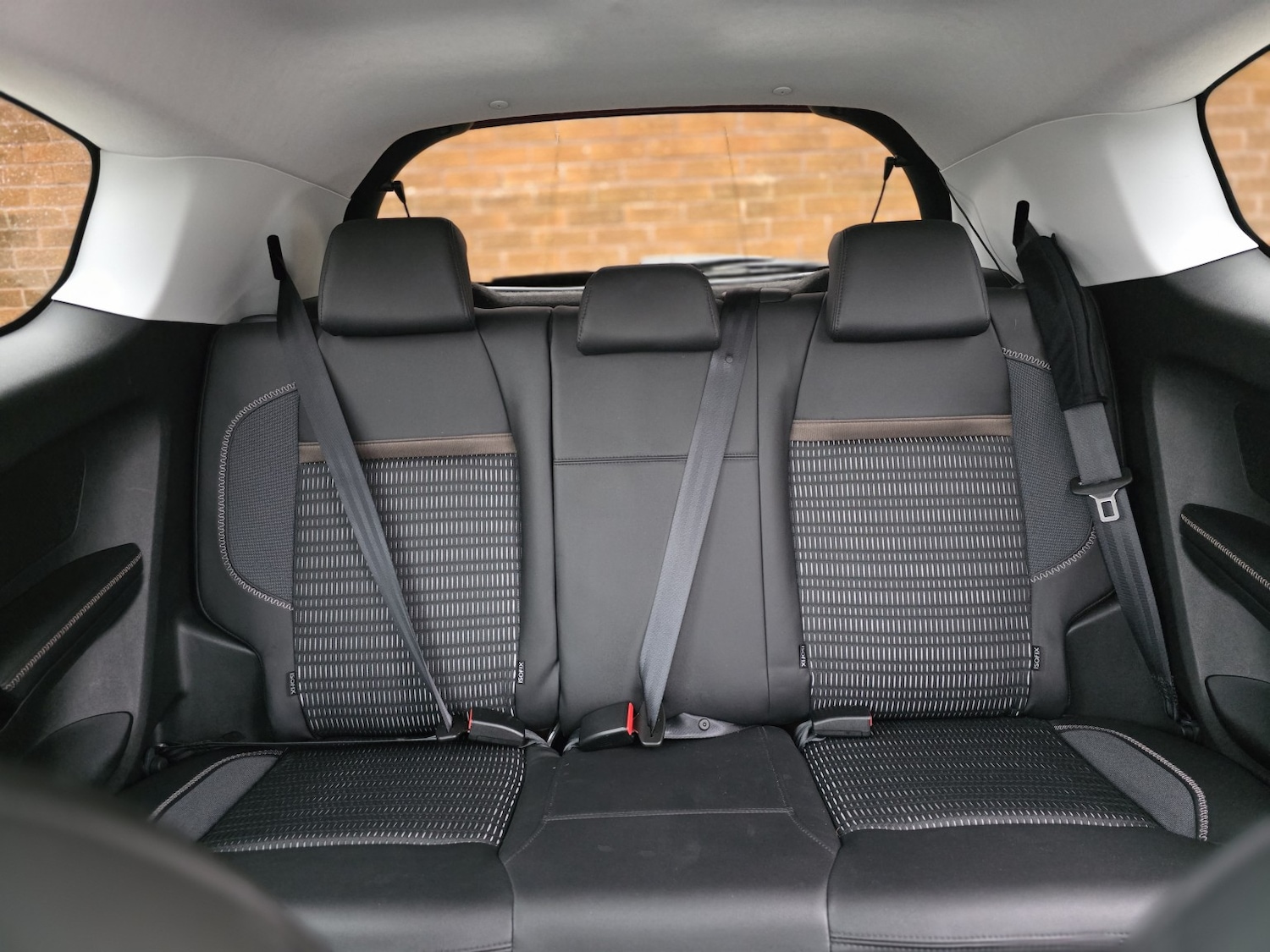 Used Peugeot 208 2014 for sale - 77668630: Photo 19