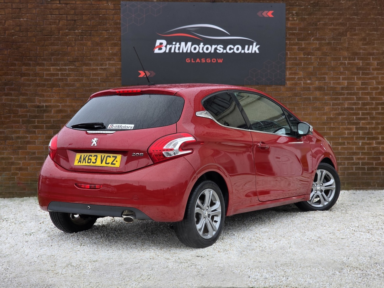 Used Peugeot 208 2014 for sale - 77668630: Photo 8