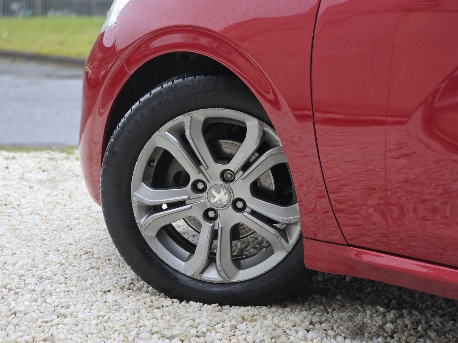 Used Peugeot 208 2014 for sale - 77668630: Photo 9