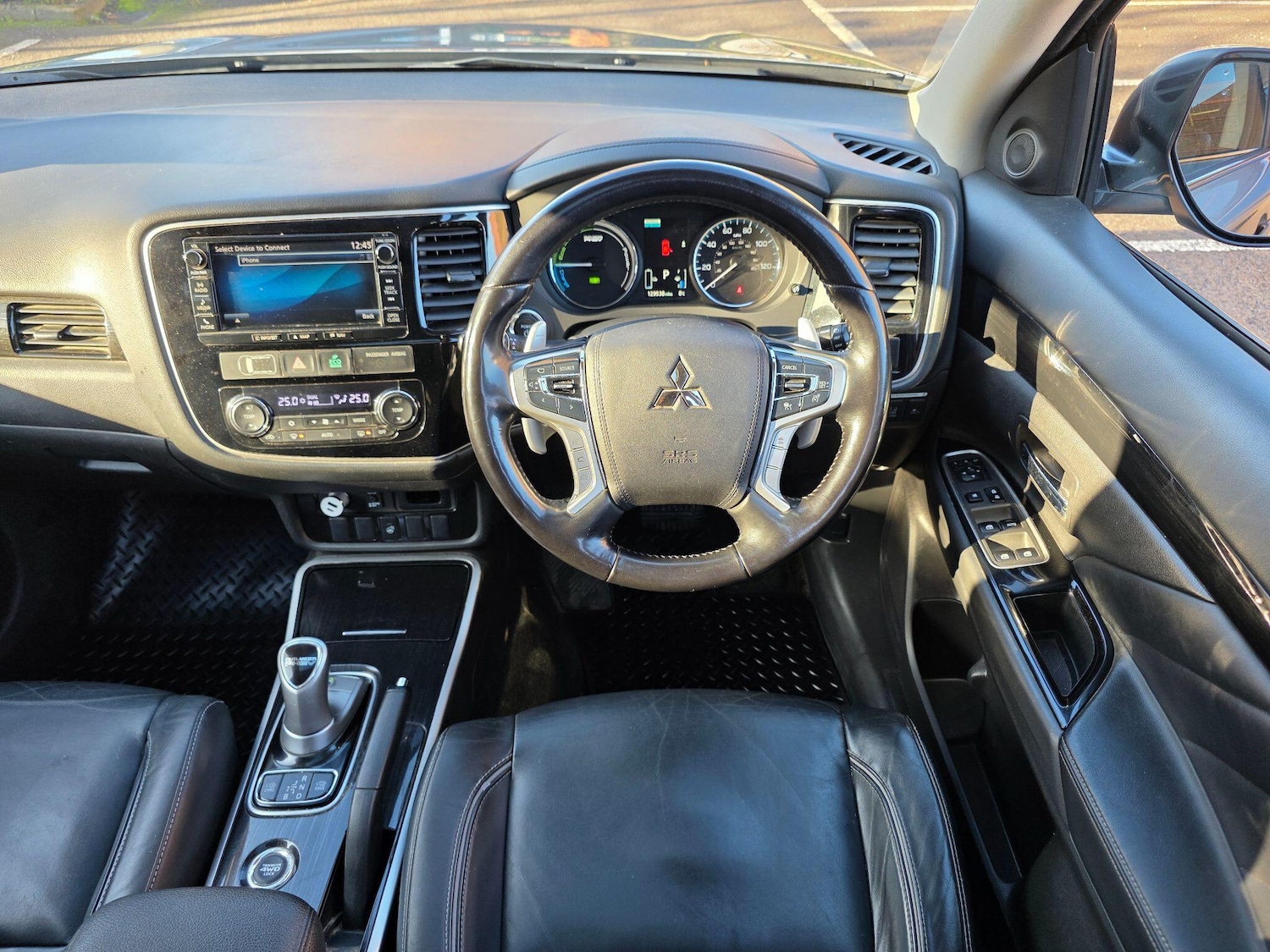 Used Mitsubishi Outlander 2015 for sale - 76800930: Photo 12