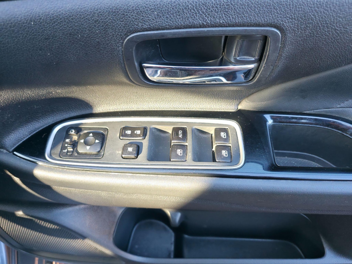 Used Mitsubishi Outlander 2015 for sale - 76800930: Photo 15