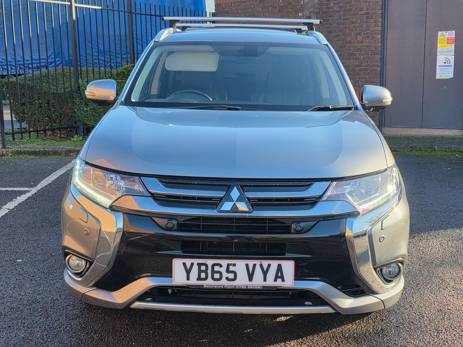 Used Mitsubishi Outlander 2015 for sale - 76800930: Photo 2