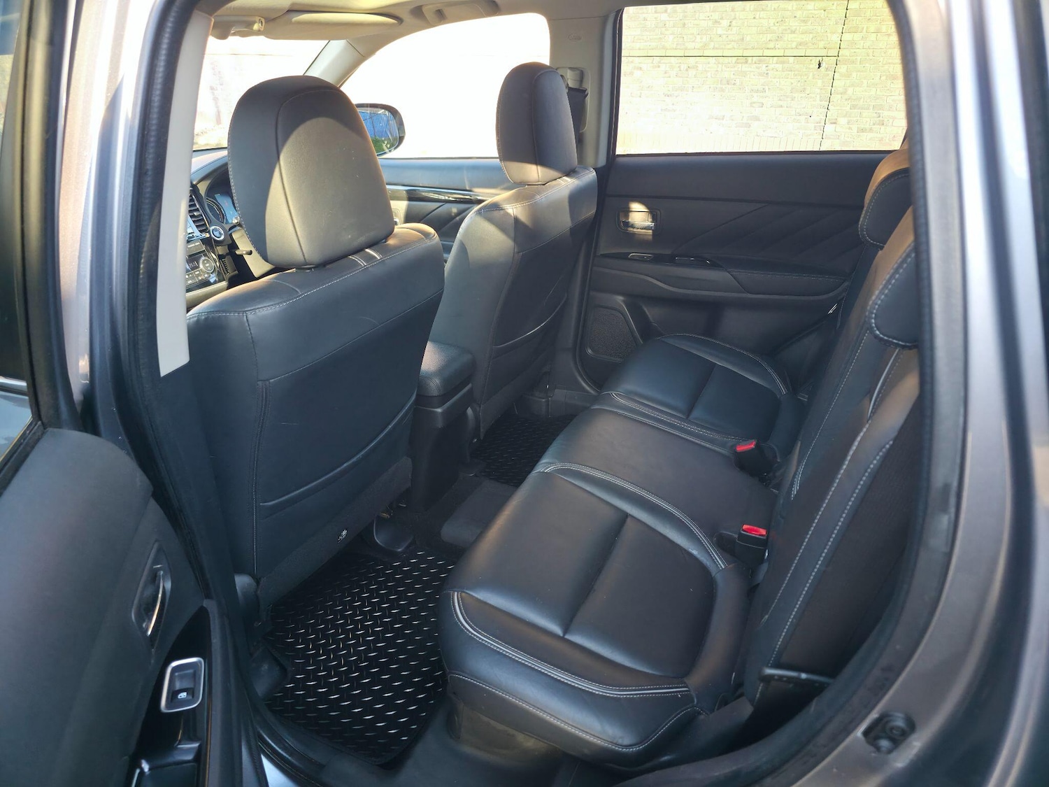 Used Mitsubishi Outlander 2015 for sale - 76800930: Photo 21