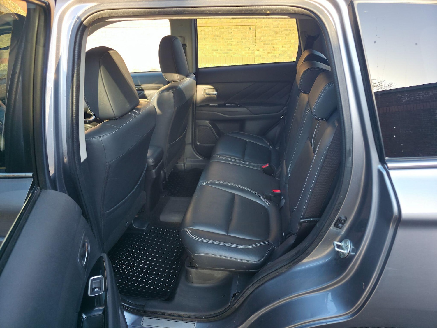 Used Mitsubishi Outlander 2015 for sale - 76800930: Photo 22