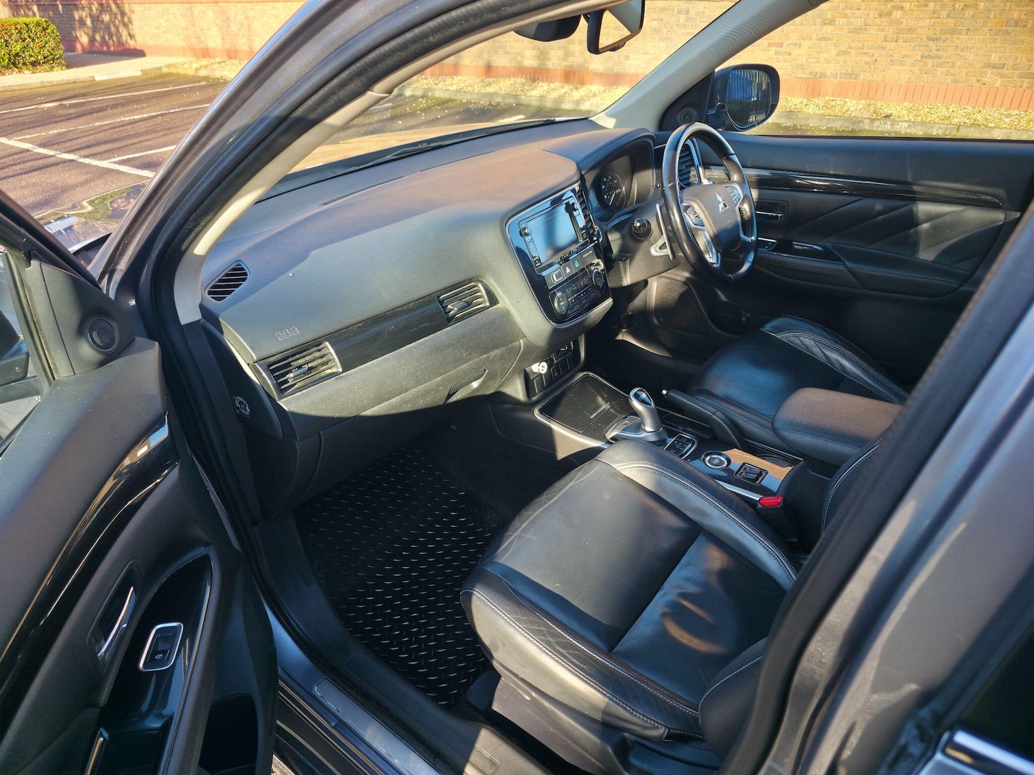 Used Mitsubishi Outlander 2015 for sale - 76800930: Photo 23