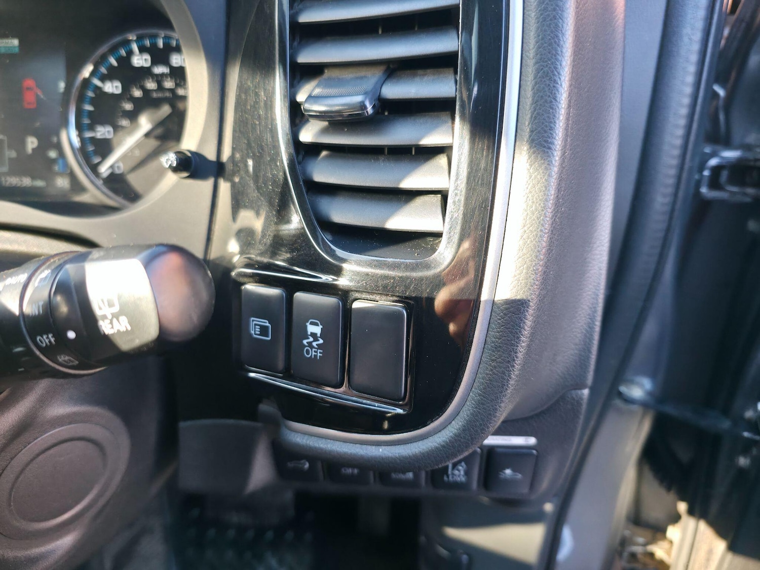 Used Mitsubishi Outlander 2015 for sale - 76800930: Photo 26