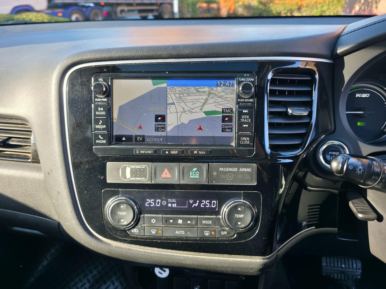 Used Mitsubishi Outlander 2015 for sale - 76800930: Photo 28