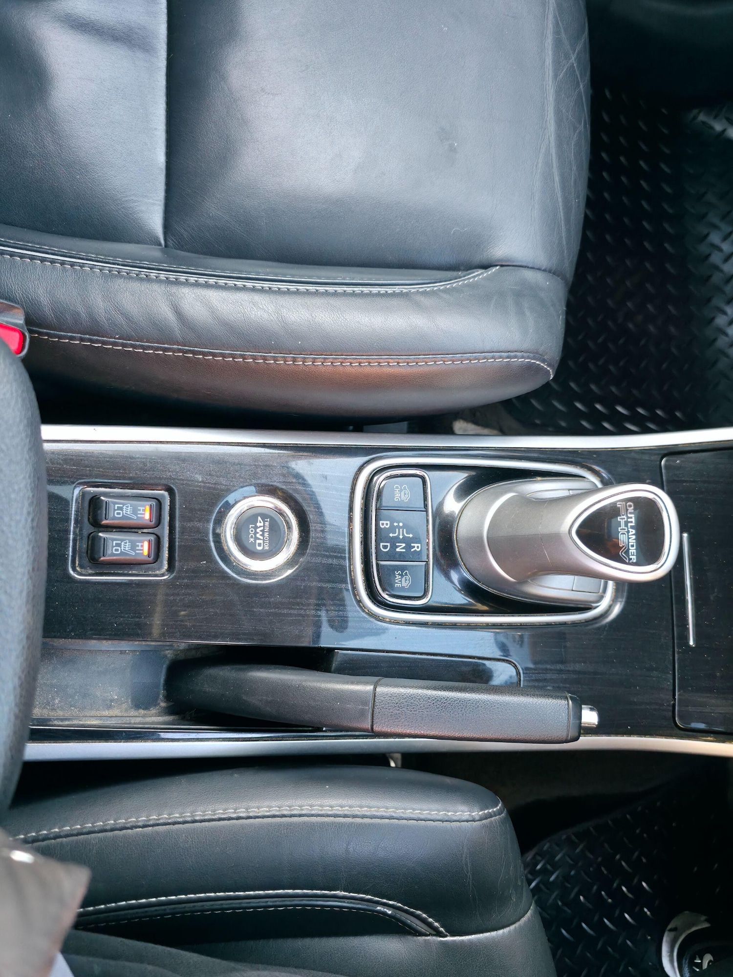 Used Mitsubishi Outlander 2015 for sale - 76800930: Photo 29