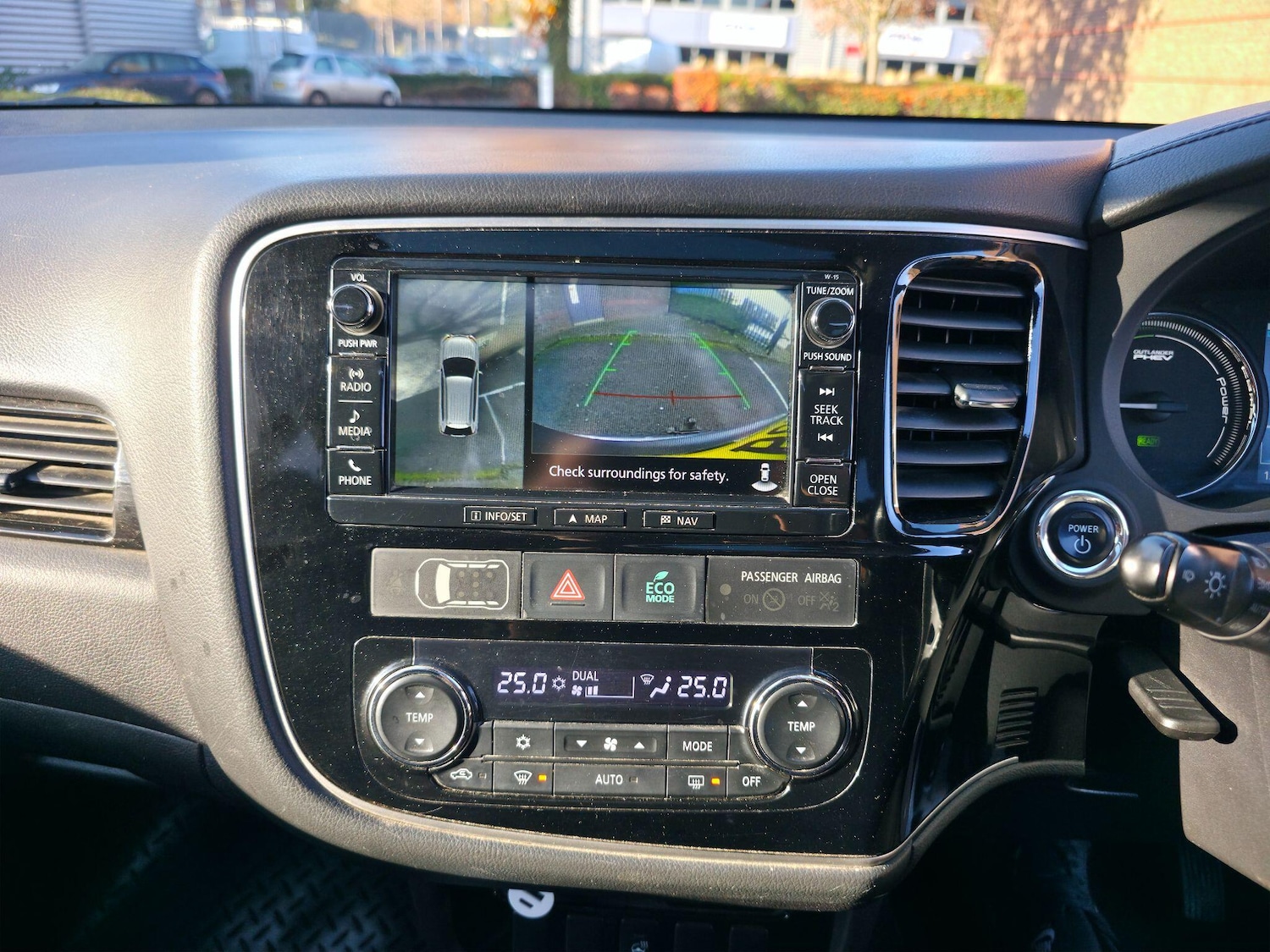 Used Mitsubishi Outlander 2015 for sale - 76800930: Photo 31