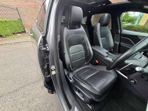 Used Jaguar F-Pace 2016 for sale - 75363861: Photo 14