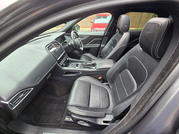 Used Jaguar F-Pace 2016 for sale - 75363861: Photo 30
