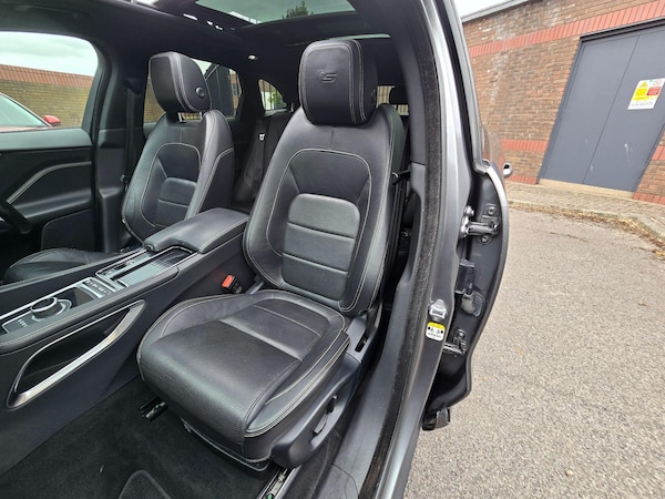 Used Jaguar F-Pace 2016 for sale - 75363861: Photo 32