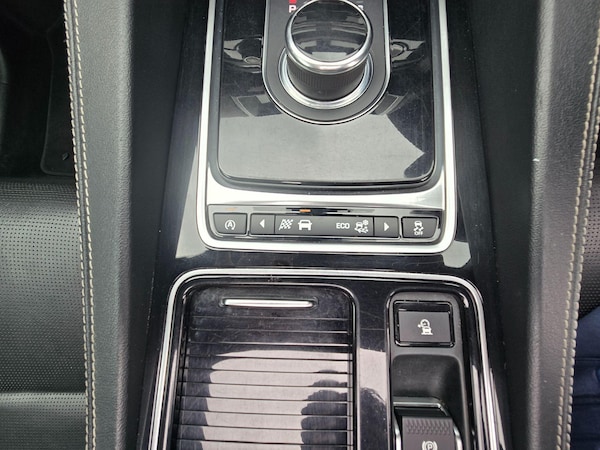 Used Jaguar F-Pace 2016 for sale - 75363861: Photo 38